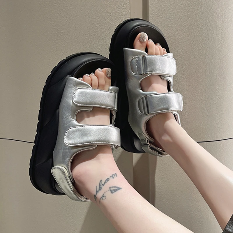 Summer New Fashion Trend Thick Soled Comfortable Sandals Thick Soled Beach Sandals Ladies Comfortable Leisure Shoes Size 35-40