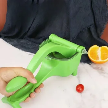 1pc Green Multifunctional Portable Manual Fruit Juicer Watermelon Press Citrus Squeezer Hand Press Juice Extractor Kitchen Tool