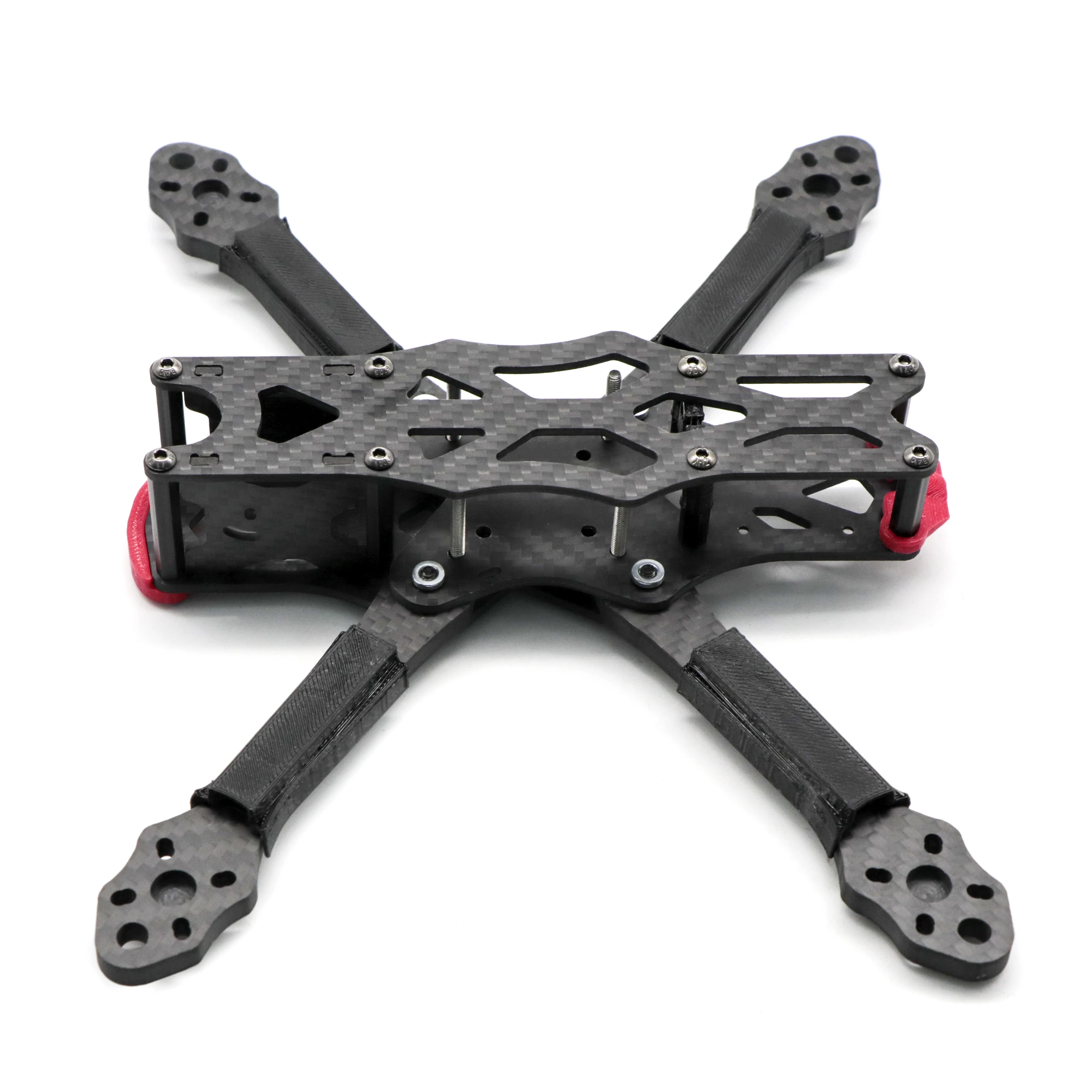 Détail du bras en carbone du Châssis Drone FPV APEX-5 5 Pouces 225mm Full Kit Course avec renforts intégrés.