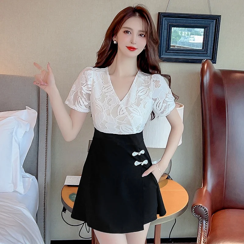 

Summer 2023 New Fashion Splicing Two Piece Dresses and Black Shorts V Neck Short Sleeve Lace 2pcs Set Outfits