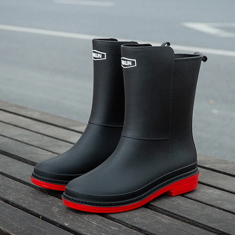 Rain Boots Women's Waterproof Shoes Fashion New Adult Mid-Tube Lightweight Non-Slip Thickened Warm Wear-Resistant Rubber Shoes