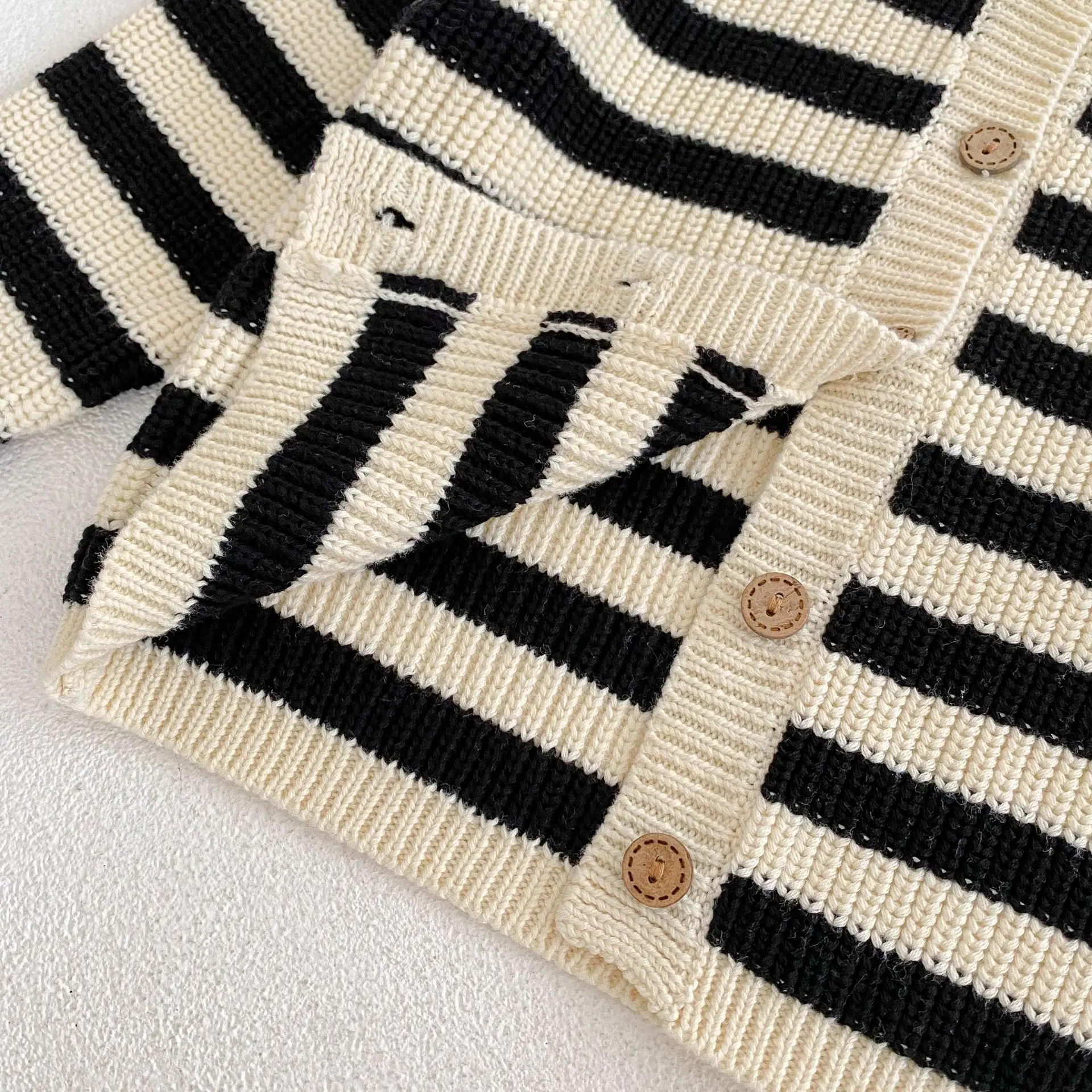 2022 baby clothing knitwear two piece set baby boy and baby girl set striped sweater spring and Autumn New