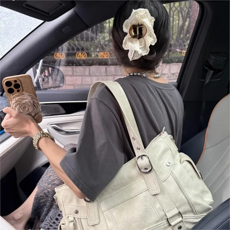 Hot Girl Vintage Studded Tote Bag Women Leather Textured Large Capacity Shoulder Bag Ladies Y2k Aesthetics Commute Crossbody Bag