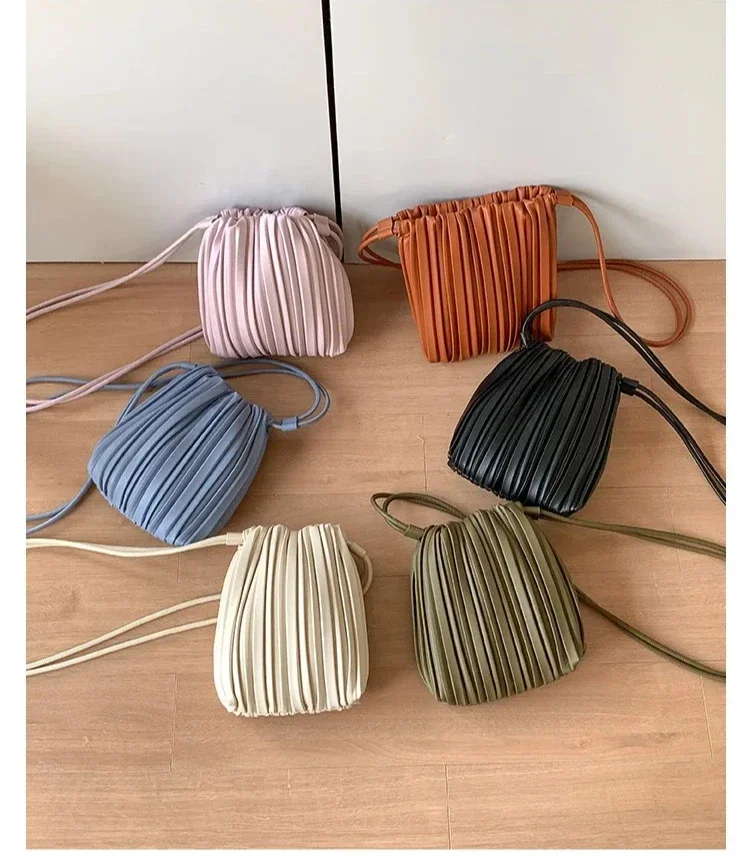 Summer Fashion Crossbody Bag dimensions and features