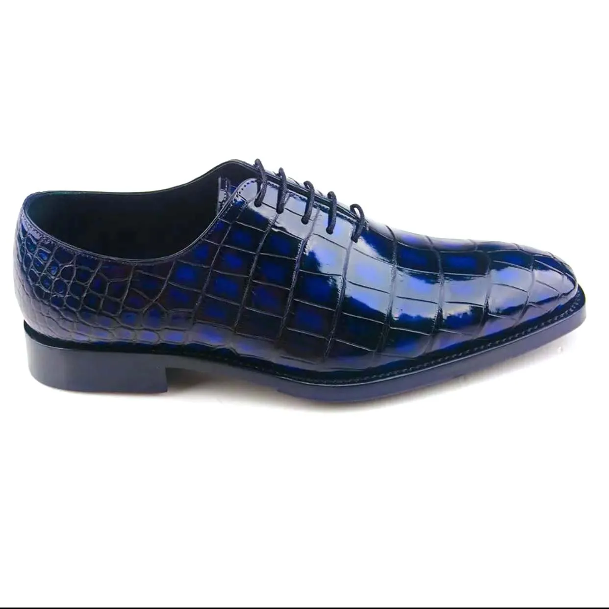 Рисунок 4 - Мужские классические туфли chue