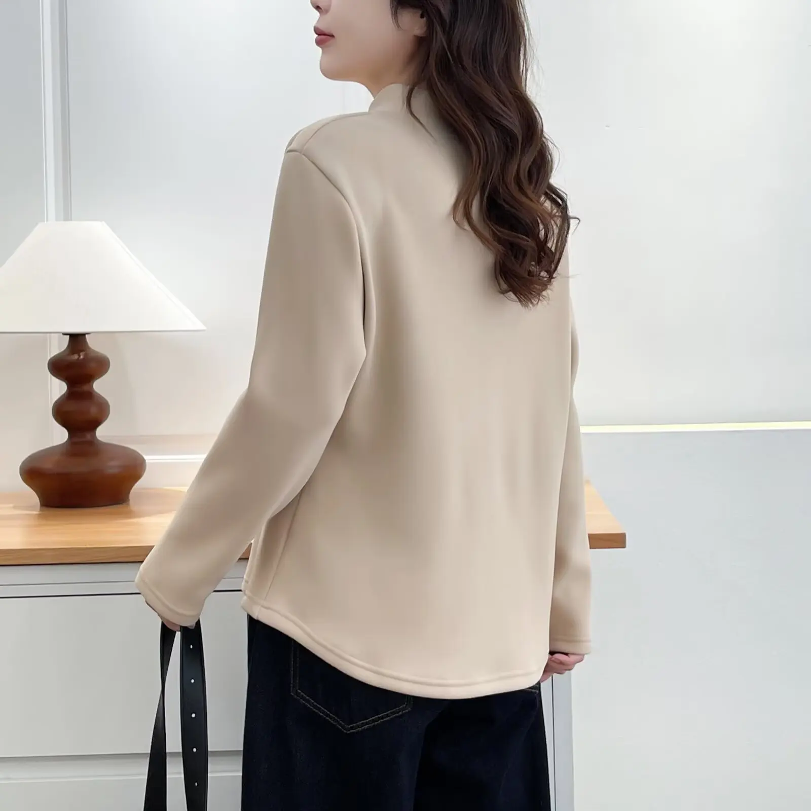 XXXXL Fashion Plus Size Women's T-Shirt Winter New Simple three-dimensional Cut Fleece Warm Long Sleeved Tops 9690