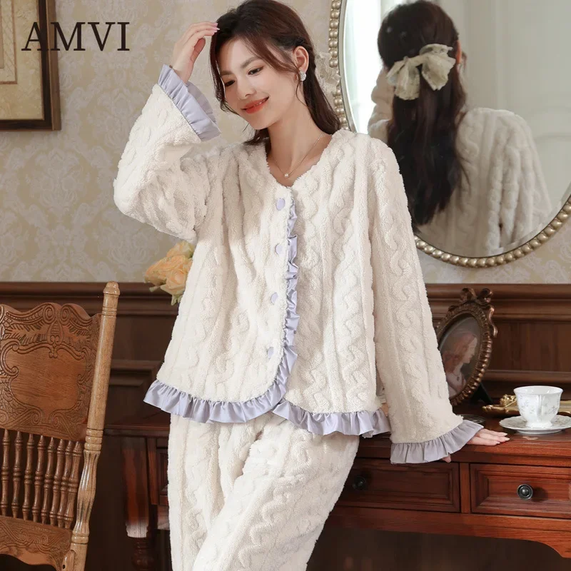 

Women Nightgown Set Padded Thickened Pyjamas Long-sleeved Homewear Sets Female Cardigan Coral Velvet Pyjamas Winter Nightgowns