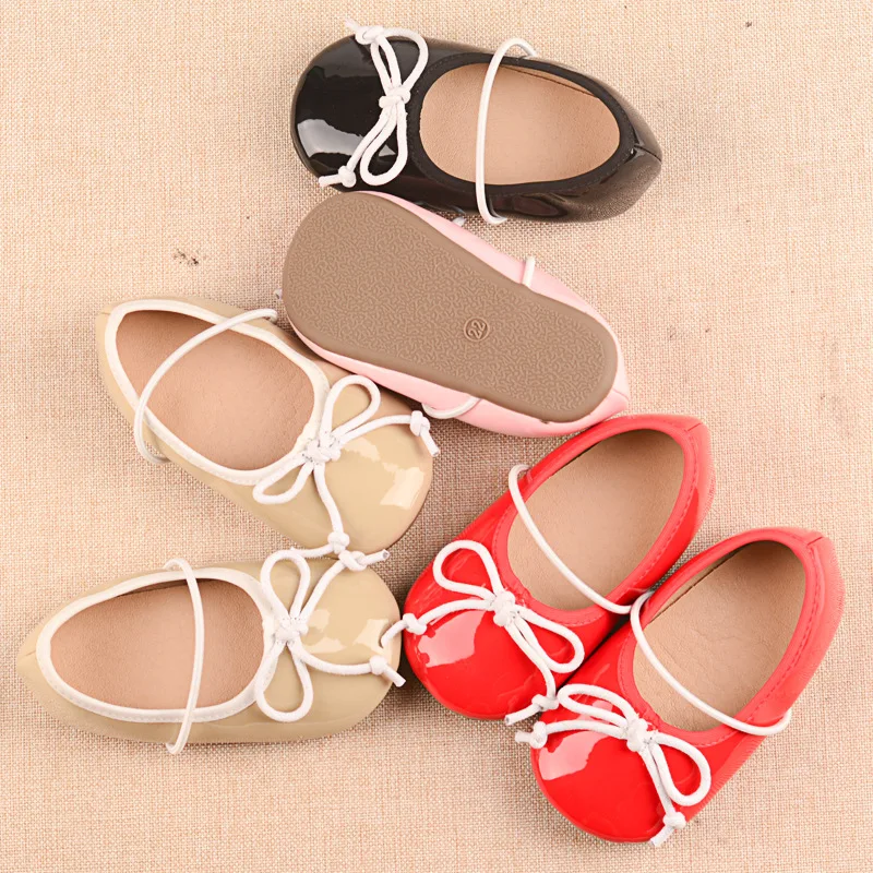 

Eu21-30; Новинка; Обувь принцессы с бантом для девочек; Мягкая подошва; Цвет розовый, красный, черный; Детская кожаная обувь; Детские балетки на плоской подошве