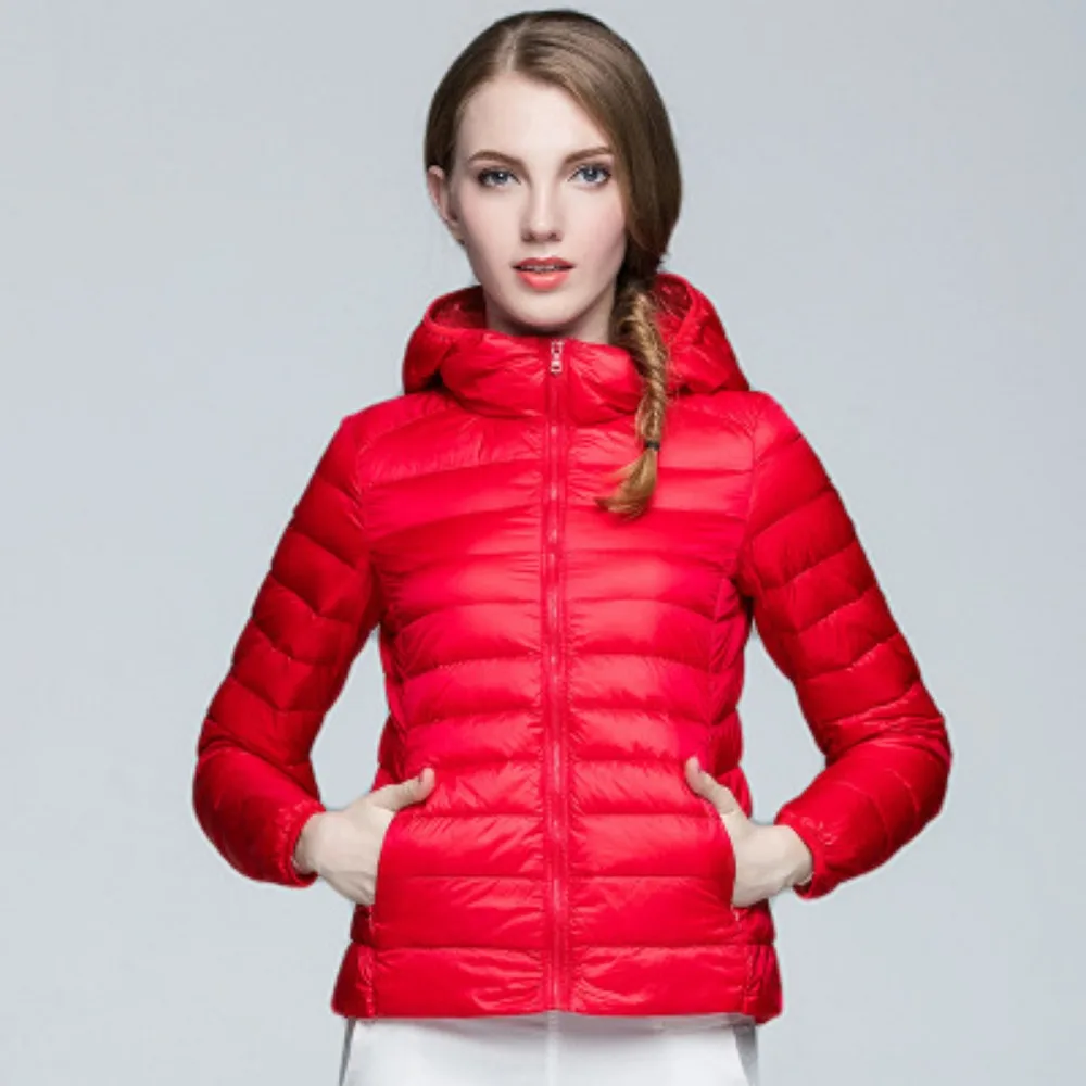 Winter Women's Down Jacket 2023 Autumn Ultralight 90% White Duck Down Jackets Lightweight Warm Portable Hooded Down Coat Outwear