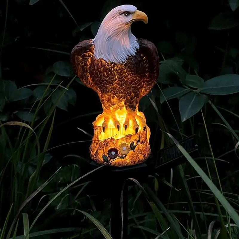 Solar Resin Eagle Lawn Lamp 1