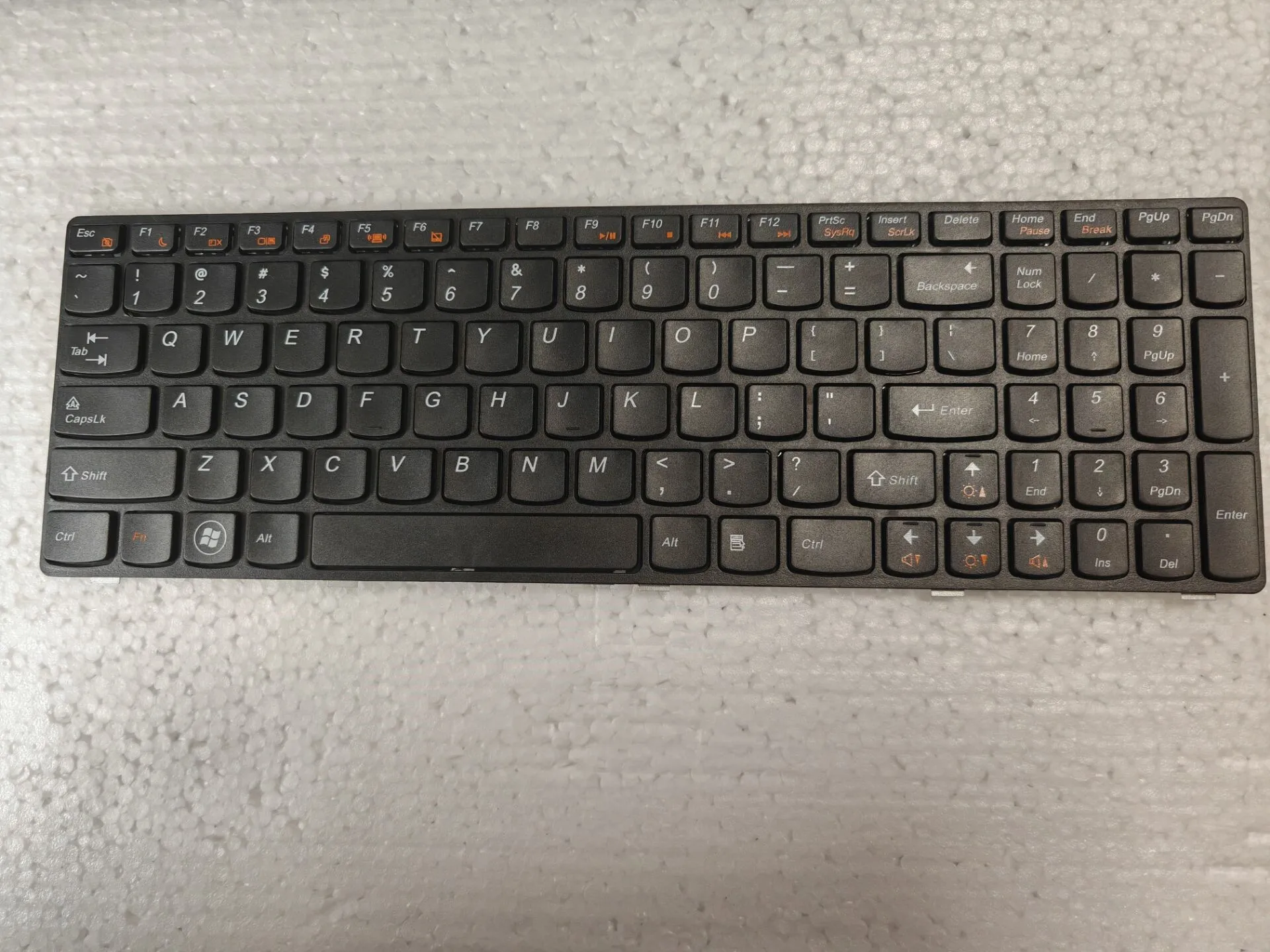 

Новая английская клавиатура для LENOVO Ideapad Z560 Z560A Z565 Z565A Z565A G570 G575 G770 G780A