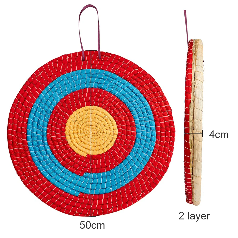Cible en paille pour tir à l'arc avec fleches Photos