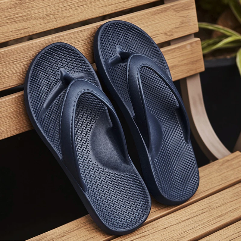 Non-Slip Men’s Flip-Flops – Deodorant Summer Slippers, Comfortable Flat Sandals for Casual Wear, Women’s Beach Shoes, and Couple Slippers Beach Footwear Flip-flops