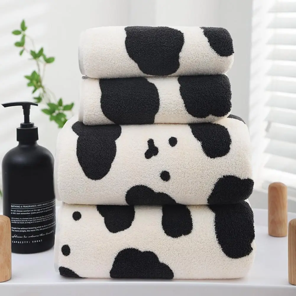 Bath Towel Ultra Soft Cartoon Cow Print Design Strong Water Absorbent Lightweight Quick-drying Towel Plush Cozy Towel