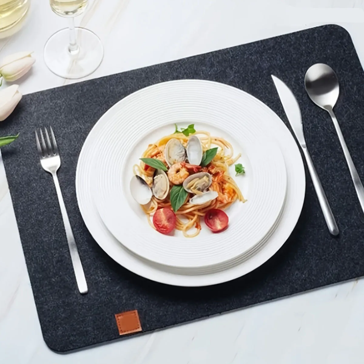 Deluxe Washable Dining Set: 4-Piece Placemats, Coasters, and Utensil Holders