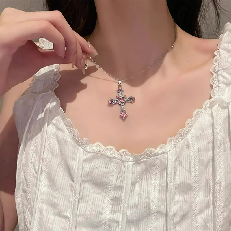 Retro Women Luxury Crystal Cross Pendant Necklace Spicy Girls Pink Purple Zircon Heart Cross Pendant Gothic Necklaces Jewelry