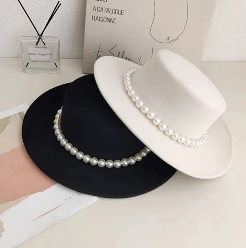 

202312-2508373 ins chic winter wool felt cool Hand sewn large pearls lady fedoras cap women leisure panama jazz hat