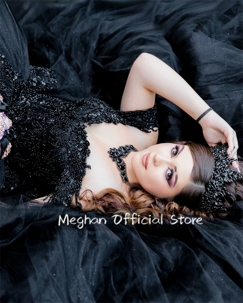 Black Off Shoulder Quinceanera Dresses Ball Gown Bead Appliques Birthday Luxury Dress Tiered Ruffles Formal Gown Customized