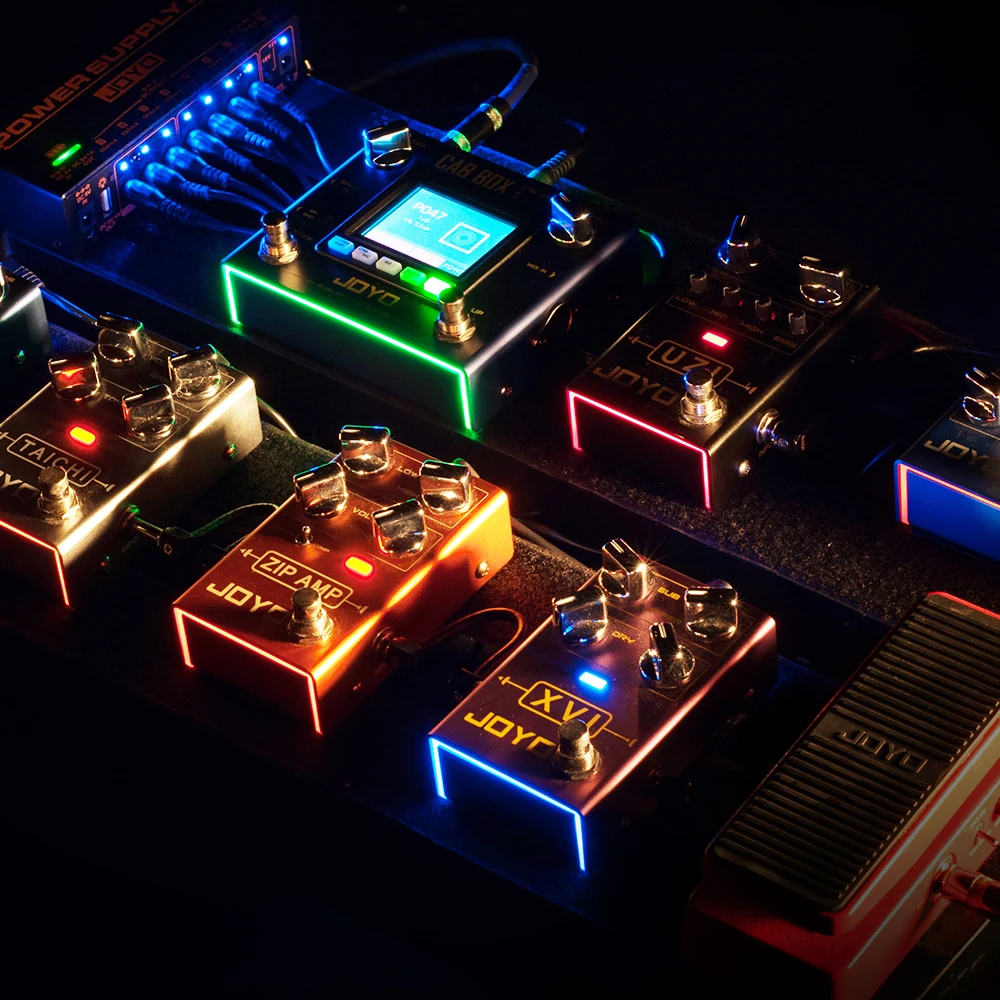 R-13 XVI Octave Pedal with Modulation Effects and Independent Octave Adjustment