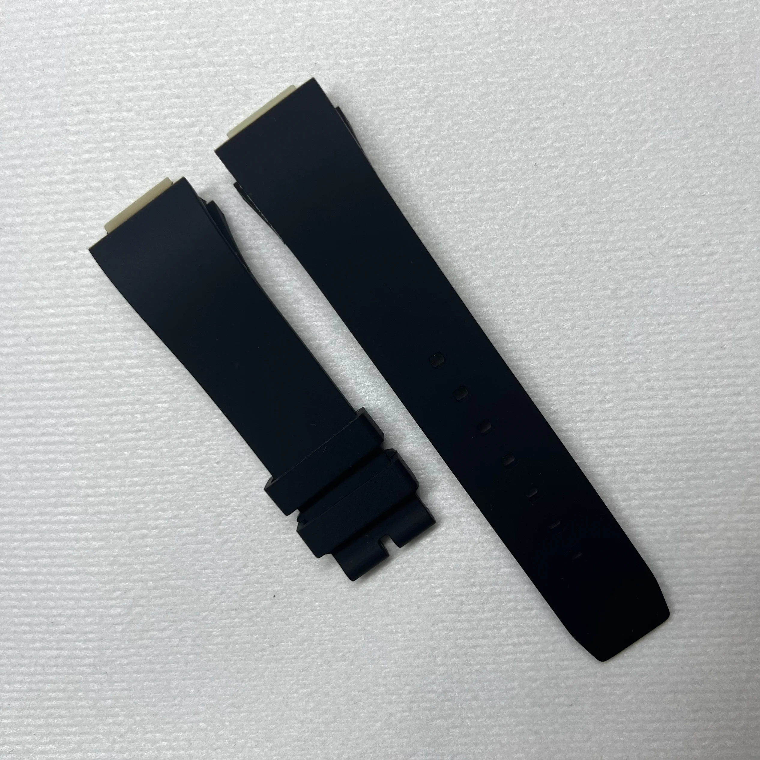 רצועת שעון גומי איכותית לשעון Richard Mille RM007-01/02, רצועת שעון לנשים במידות 22*14*18 מילימטר