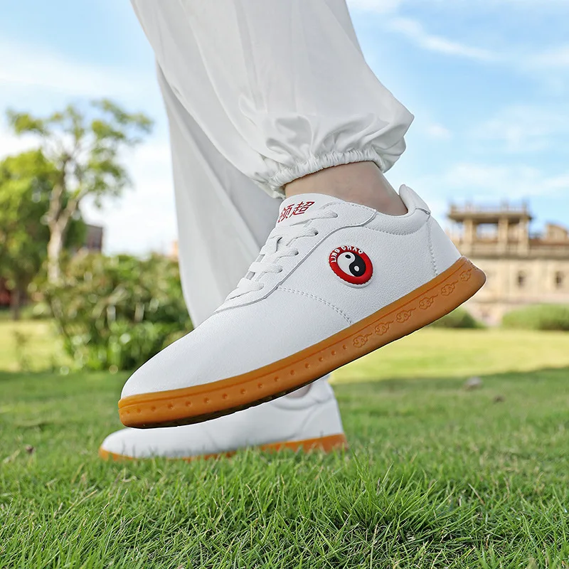 Unisex Tai Chi Shoes Men Women Size 36-44 Non-slip Martial Arts Sports Shoes Ultra Light Outdoor Training