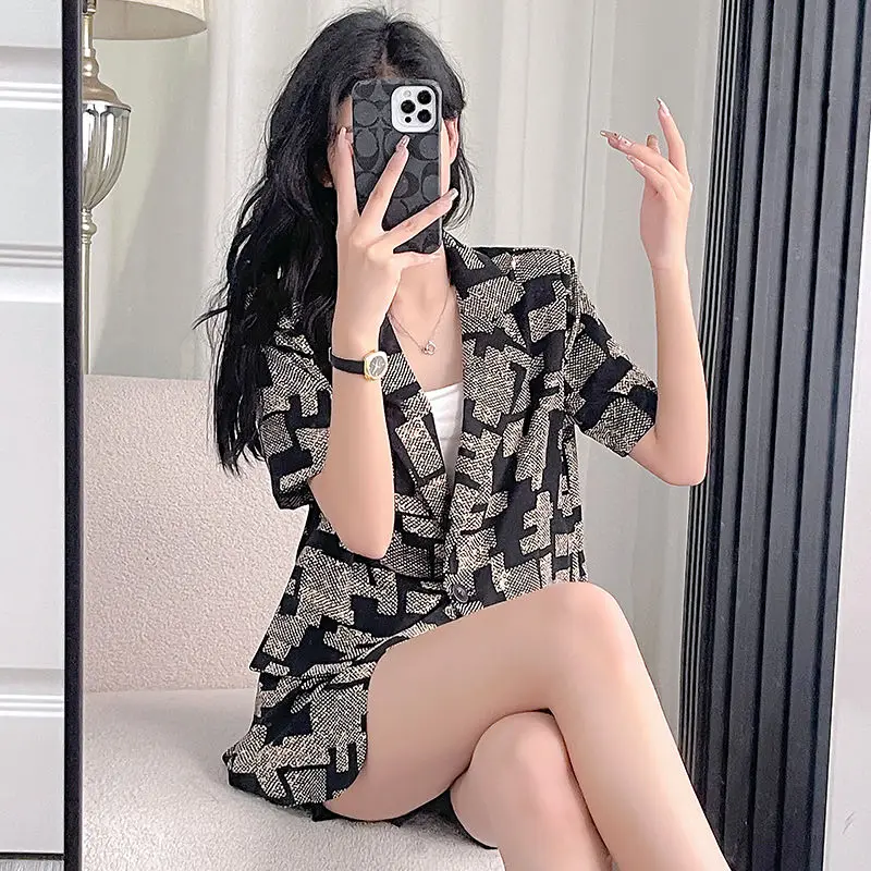 Original Design Women's Summer New Jackets Korean Loose Geometric Printed Button Collar Short Sleeve All-match Thin Suit Coats