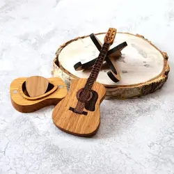 Guitar Enthusiast Gift Set - Custom Engraved Guitar Picks (Guitar)