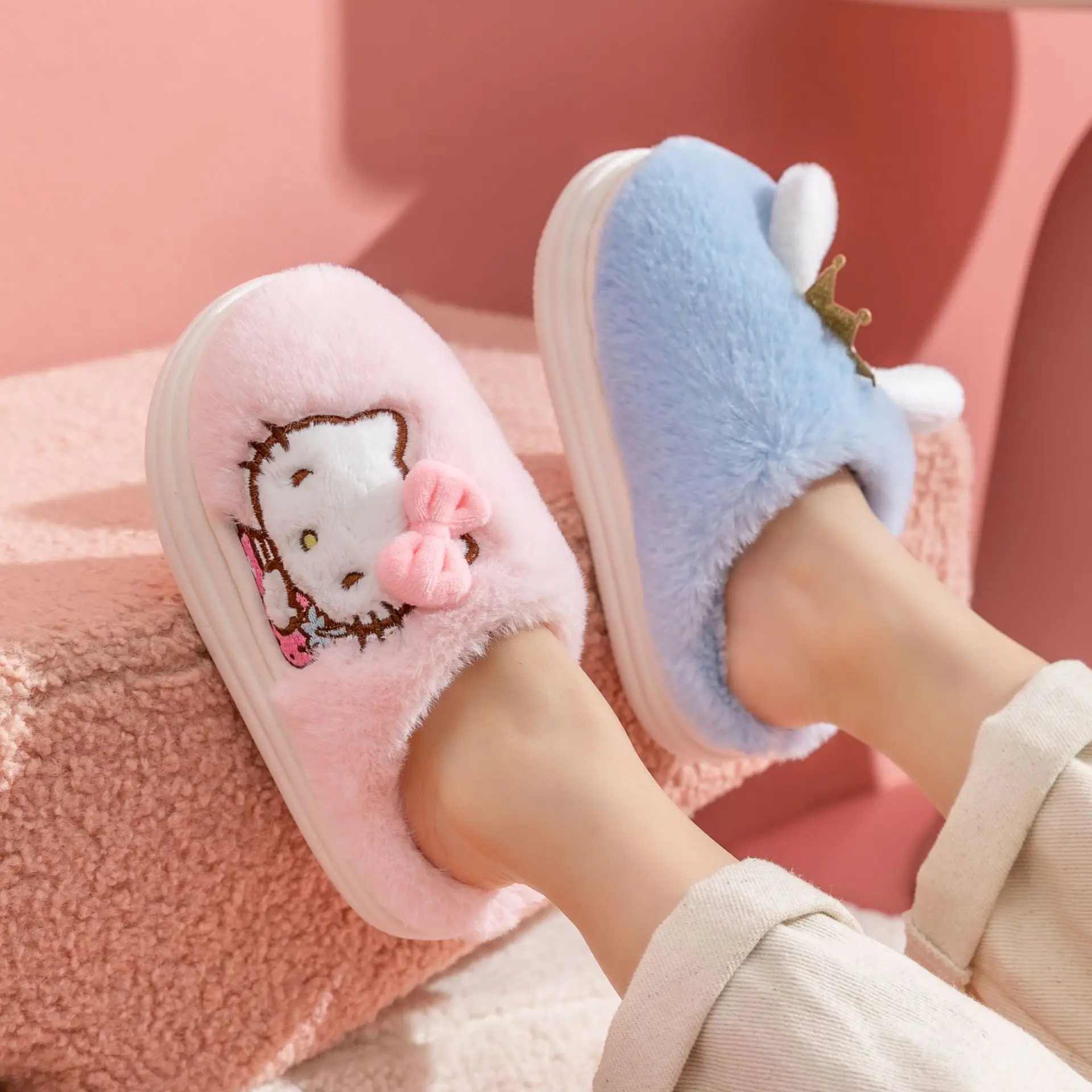 

New Sanrio Hellokitty Kuromi Mymelody Children Fur Shoes Kawaii Anime Comfortable Soft Warm Non-Slip Thickened Cotton Slippers