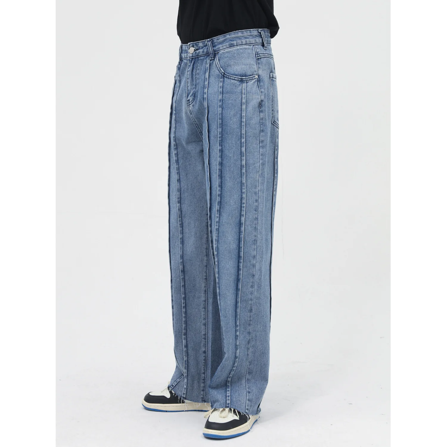 

High Quality New Retro Loose Straight Pleated Trousers Design Casual Jeans Men Denim Pants