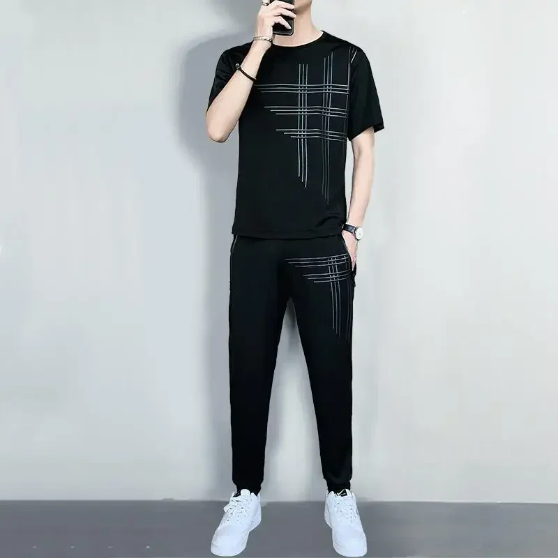 thumbnail image 1 of Conjunto de pantalones lisos para hombre, conjunto de camiseta y pantalones para entrenamiento sin logotipo para hombre, conjunto básico negro de dos piezas, camiseta nueva a juego de alta calidad, 1 of 5