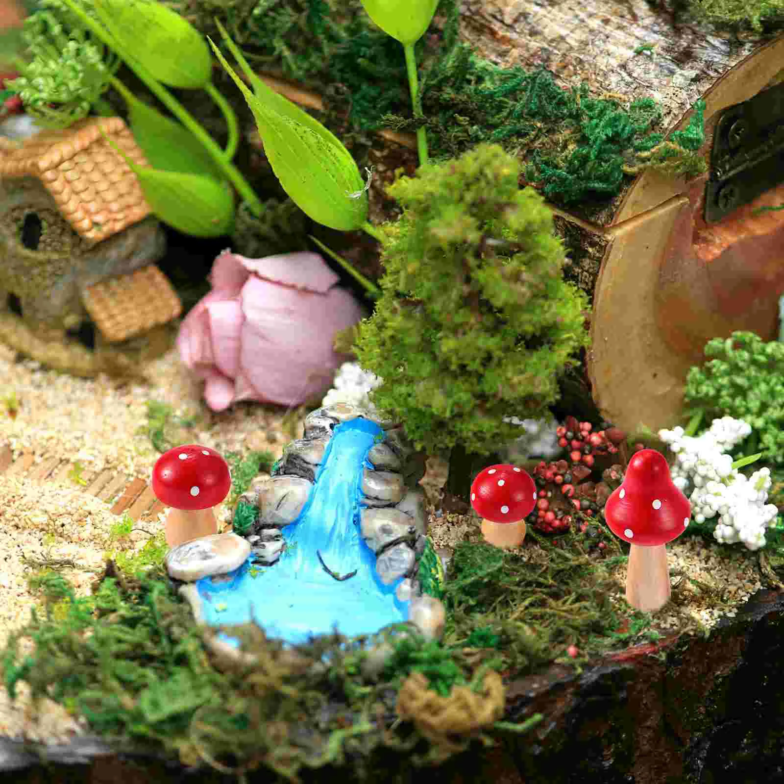 Resin Ornaments 6 Pcs Simulated Wooden Mushroom Gnome Decorations Home Decorate Micro Landscape Garden Moss Table Decorative
