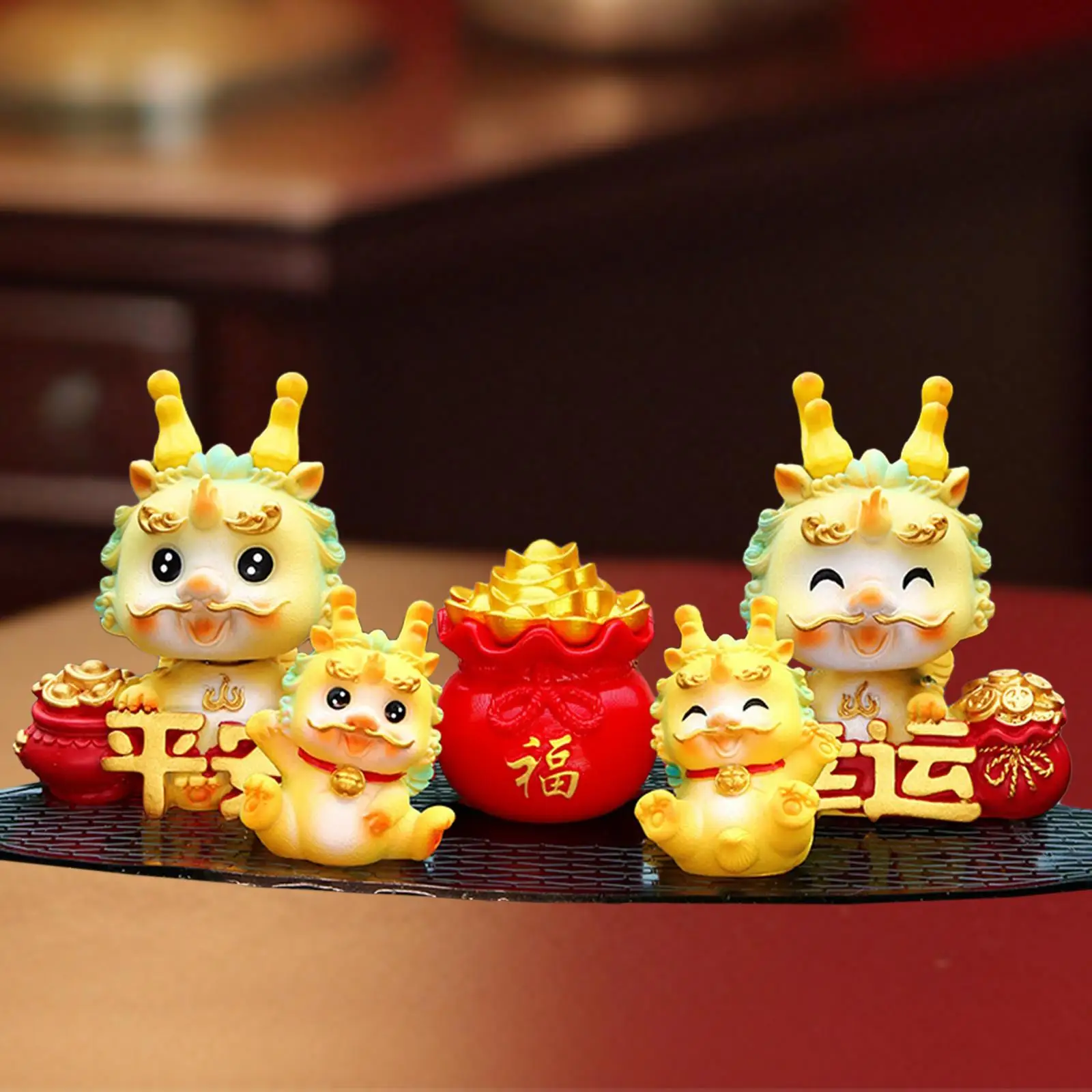 

Декоративная подставка для приборной панели автомобиля с изображением китайского Нового года