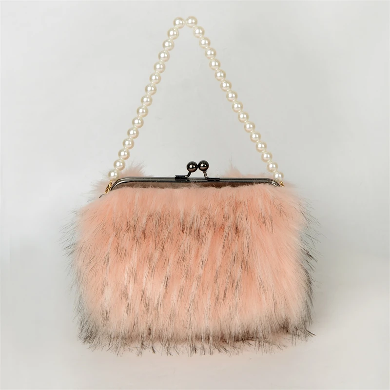 2023 New Women's Fur Shoulder Bag Luxury Imitation Raccoon Fur Shoulder Bag Luxury Pearl Chain Embellished Dinner Bag