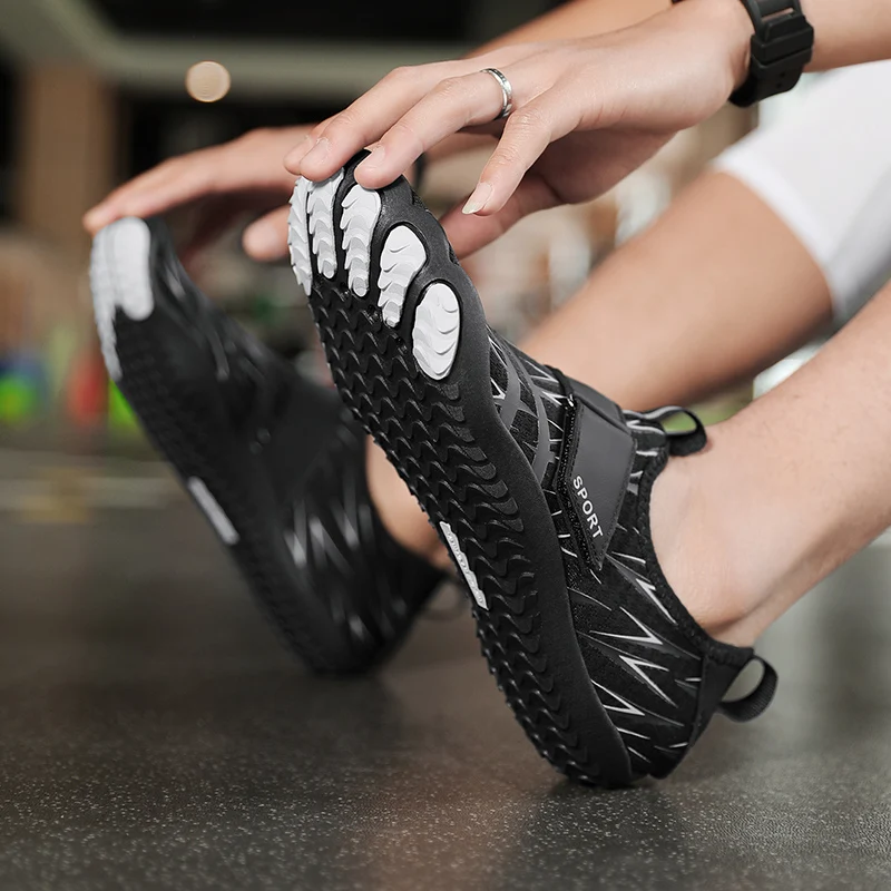 Soft-Soled Quick Dry River Sea Aqua Sneakers Beach Sneakers Water Shoes Couple Barefoot Beach Shoes Breathable Sport Shoe 35-46#
