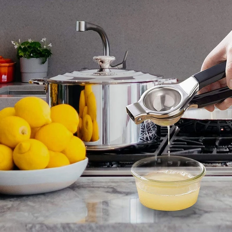 Lemon Squeezer Stainless Steel Manual Lemon Juicer Lime Squeezer Press High Strength Silicone Handle