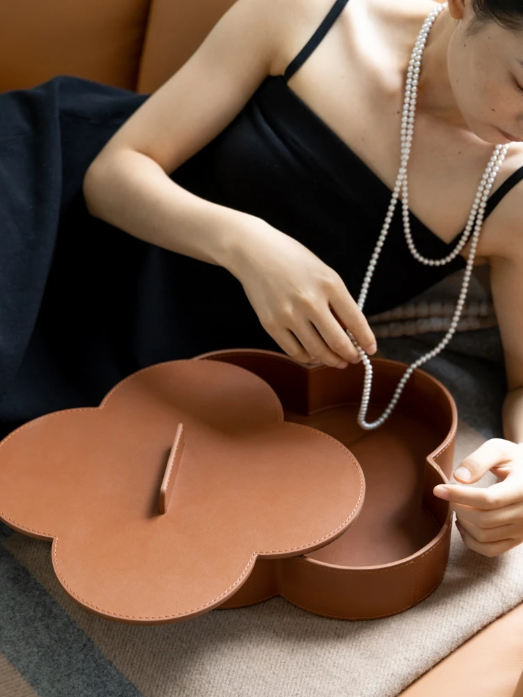 

Storage Cosmetic Box Golden Brown Saddle Leather Material Handmade Irregular Shape Simple Modern Home Suitable Cloakroom Desktop