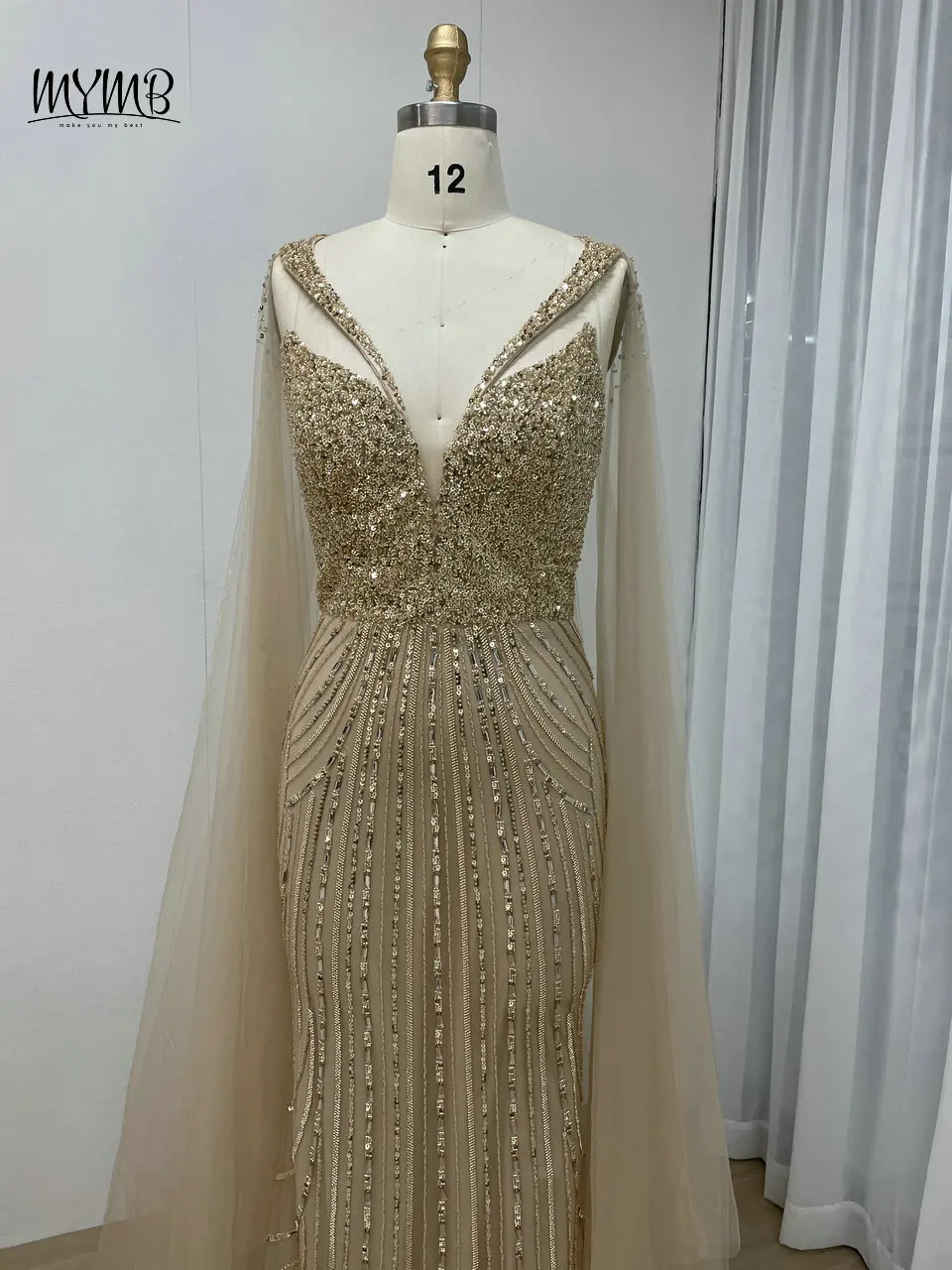 MYMB Arabisch Wunderschöne V-Meerjungfrau-Abend-Promi-Kleider für Frauen, Party, luxuriöse Perlen-Hochzeitsgast-Kleider mit Umhang MB40286 – Detail 6