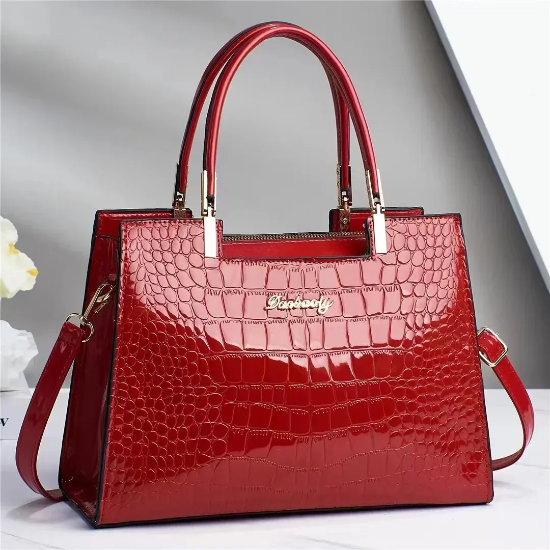 バッグ SHINING CROCODILE LEATHER BELTED HANDBAG SHINING CROCODILE LEATHER BELTED HANDBAG Crocodile Bag