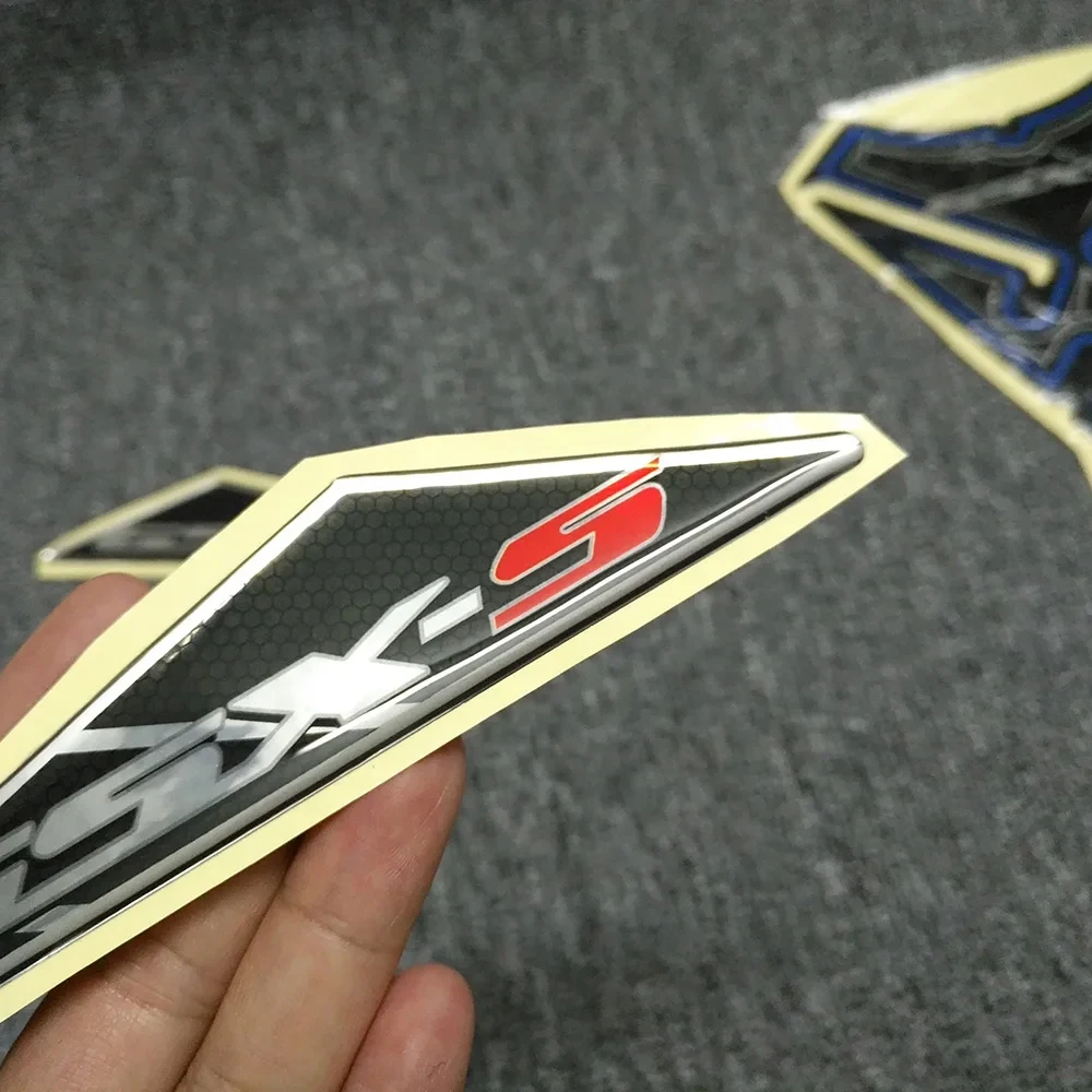 Рисунок 5 - Защитные наклейки на боковые ручки