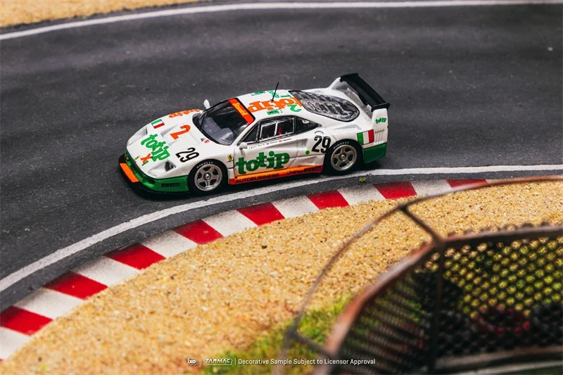 

Tarmac работает 1:64 F40 LM 24h Le Mans 1994 модель автомобиля