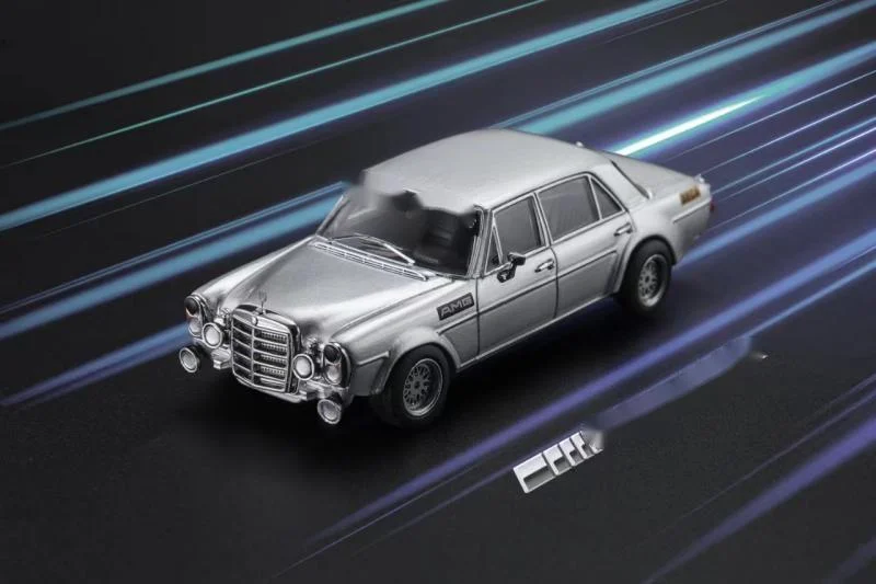 Liberty 1:64 Mercedes Benz 300 SEL 6.8 AMG W109 Racing Red