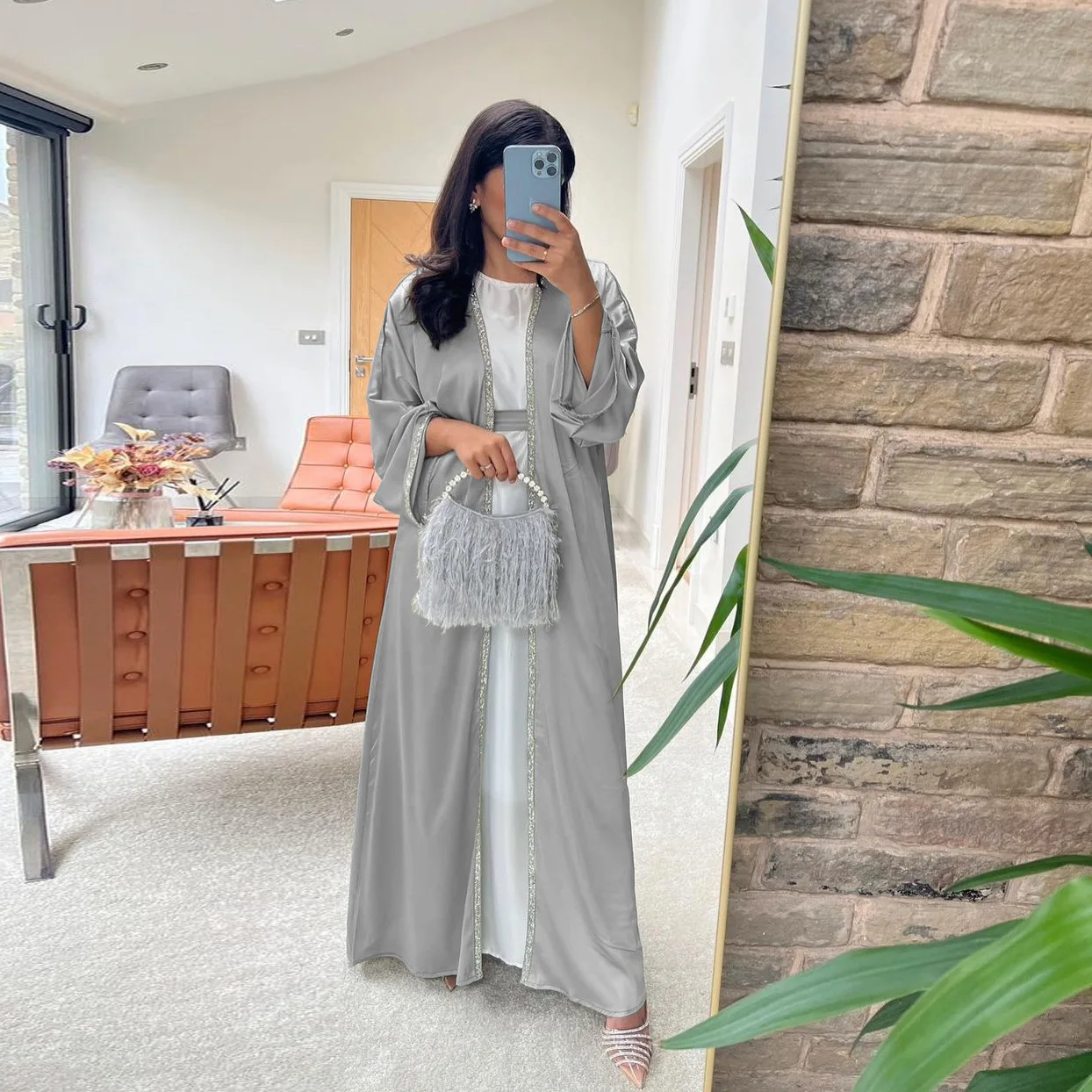 Saudi Arabia Hot Diamond Islamic Long Dress Modern Fashion Satin Soft And Beautiful Waist Wrapped Robe White Laydown Abaya