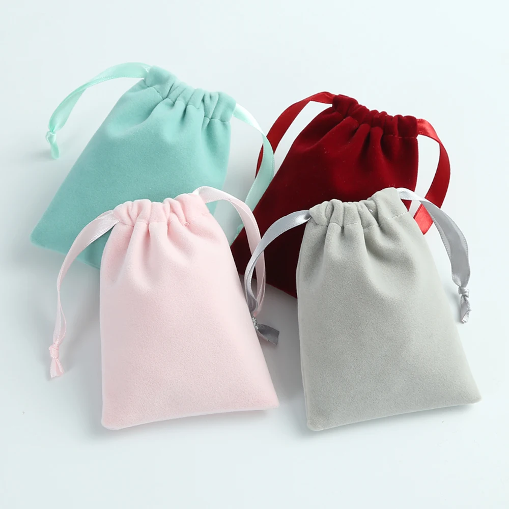 50 Velvet Jewelry Small Gift Bags Mini Size 7X9cm Drawstring Packaging Organizer Pouch For Girl Wedding Favor Candy Goodie Bag