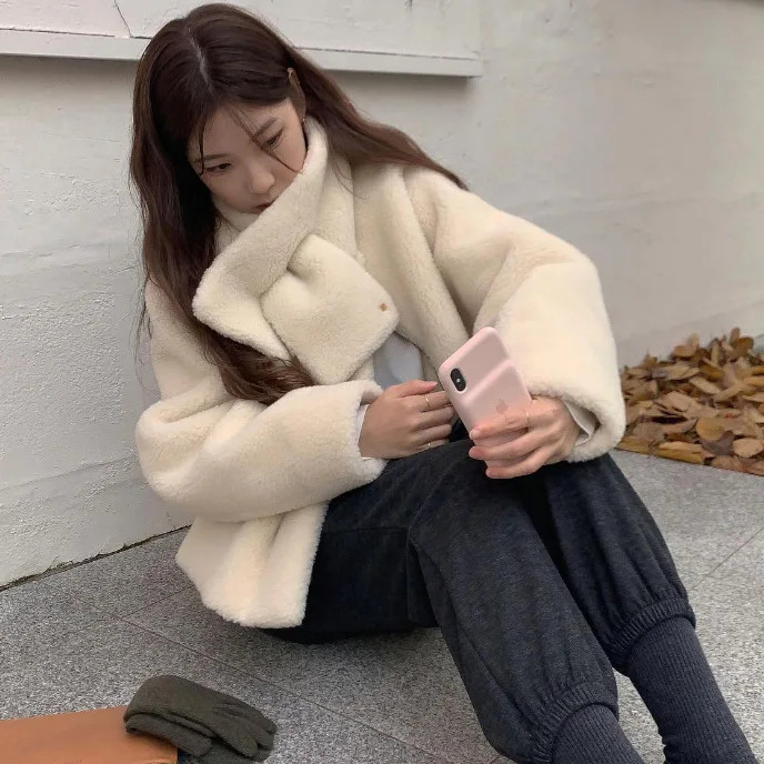 Berber Fleece Women Faux Fur Coat White Long Sleeves Turtle Neck Removable Collar Single Breast Side Pockets