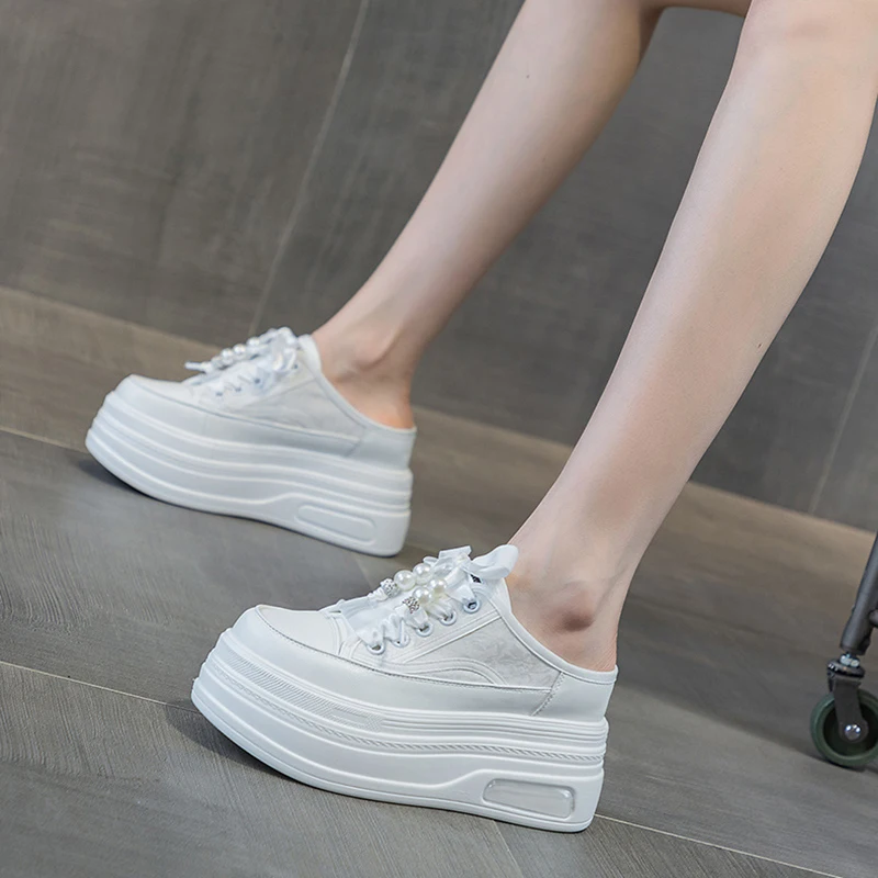 Sneaker donna con lacci e suola spessa per uso quotidiano_voghion.com
