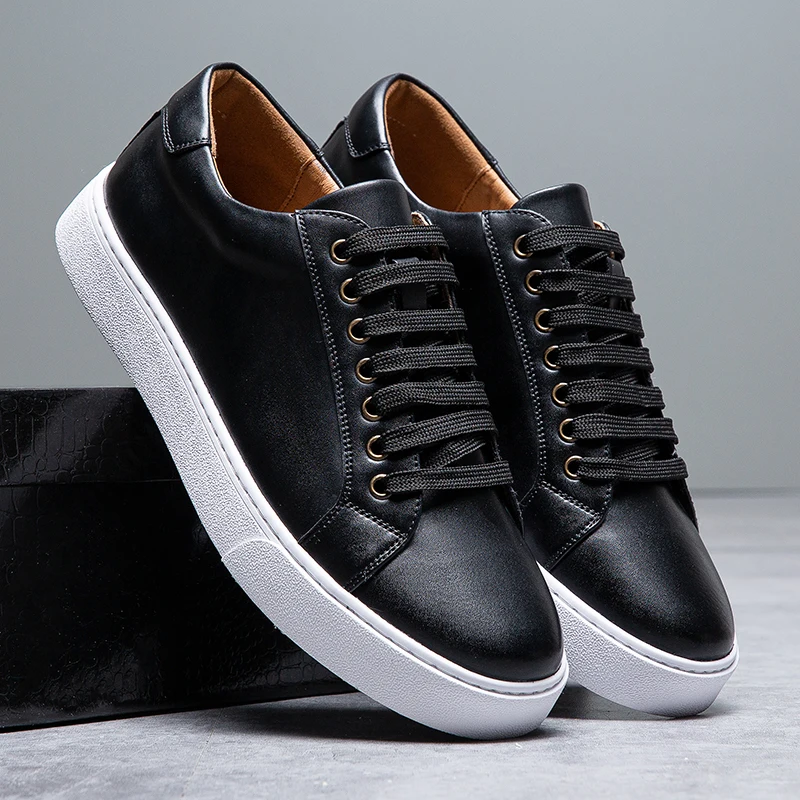 New Men Casual Sports Vulcanized Shoes Comfortable Fashionable Flat Heeled Leather Shoes Outdoor Driving Travel Brand Shoes Men 4