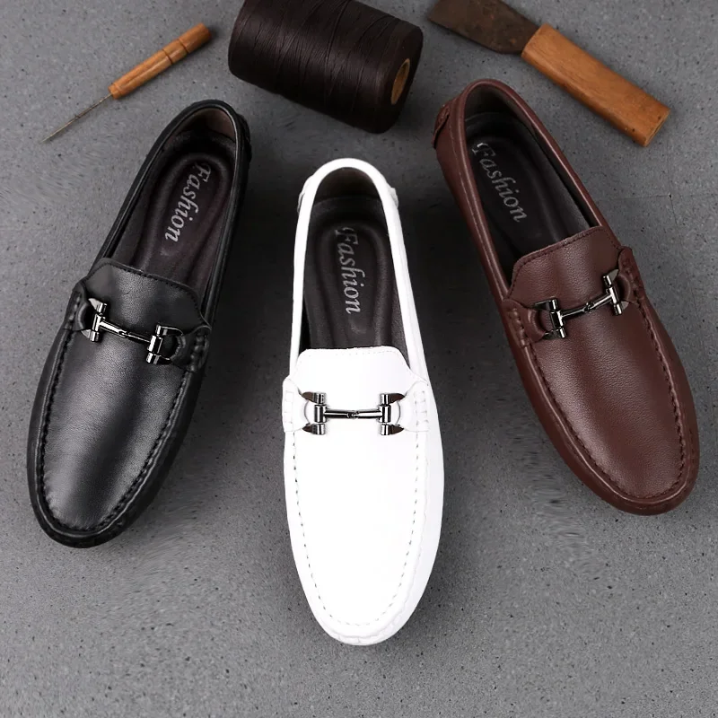 

2020 Fashion Italian Loafers Dress Shoes Men Loafers Patent Leather Oxford Shoes for Men Formal Mariage Wedding Shoes Trendy