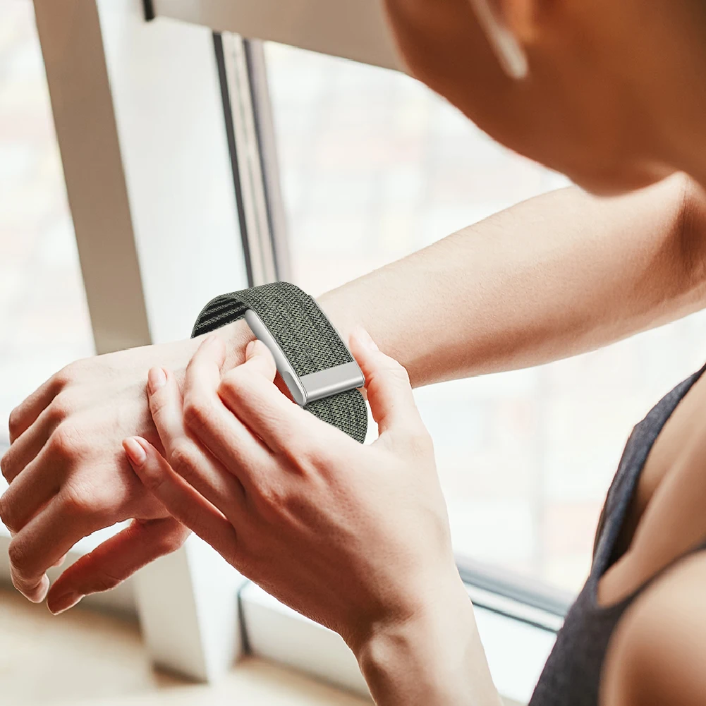 Breathable Adjustable Nylon Watch Strap for Fitness Tracking