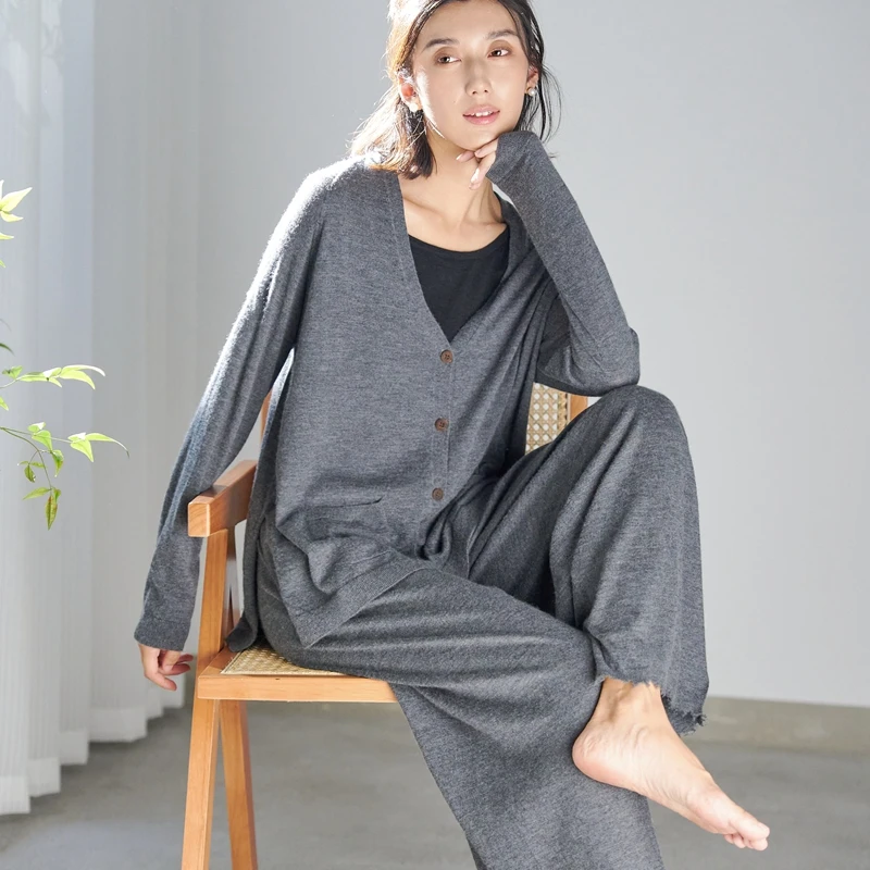 

Fine Spun 100% Pure Cashmere Knitted Cardigan Thin V-neck Sweater Top Coat Spring/summer Fashionable New Style