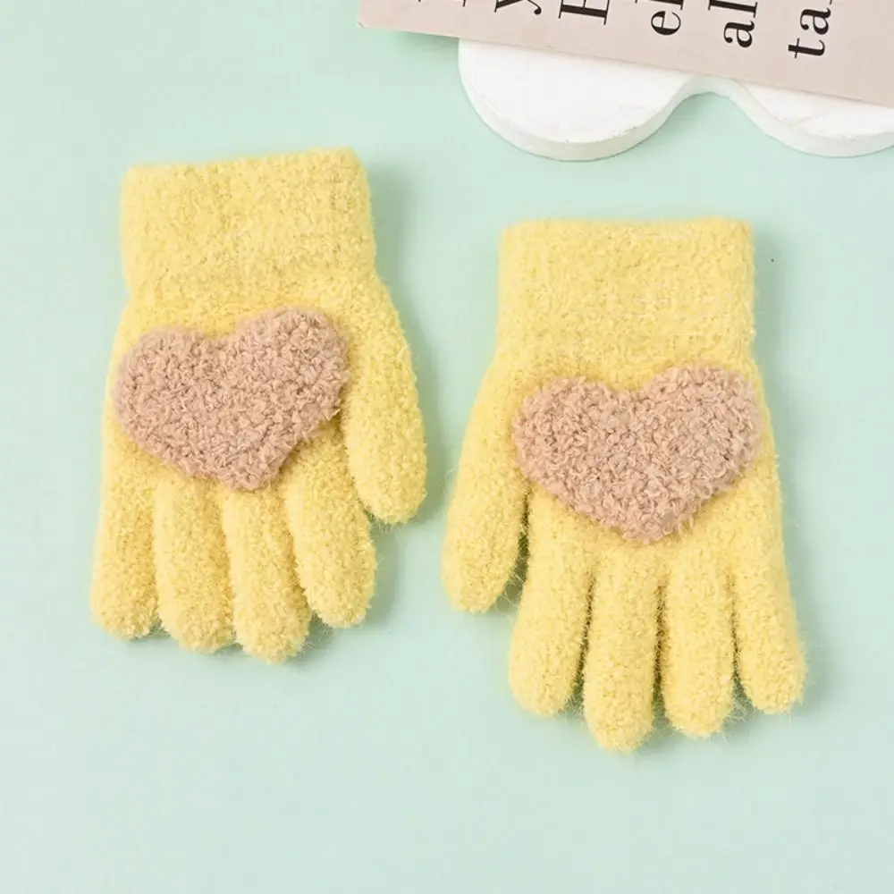 2Pairs Cute Children's Warm Gloves Heart Shaped Breathable Baby Knitted Mittens Keep Warm Windproof Solid Plush Gloves Winter